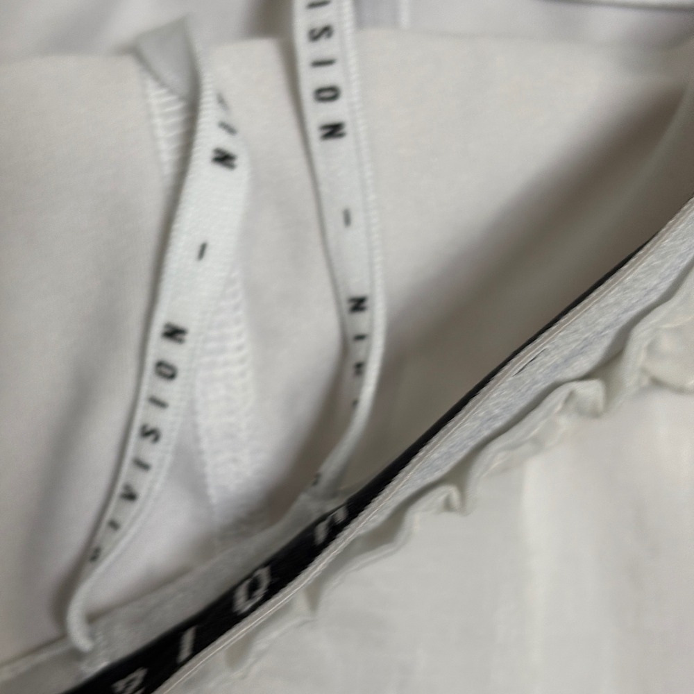 Nike Running Division Shorts Womens Large White Triple Swoosh Ripstop - Picture 5 of 6